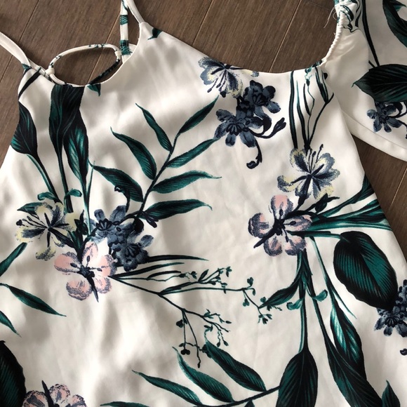 4/35$ 🌈 Off shoulder top 🌱 - Picture 3 of 5